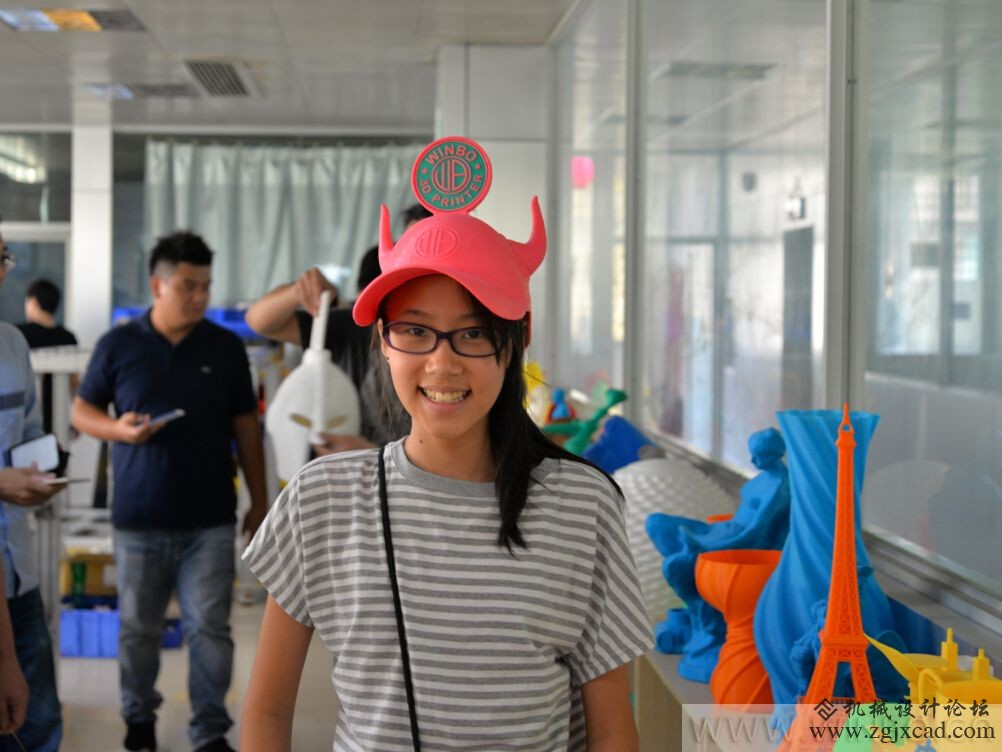 3D打印鸭舌式牛角帽