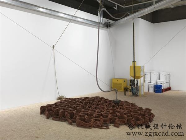 艺术家自制粘土3D打印机造魔鬼塔粘土模型