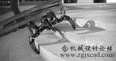 3D打印机制成六足机器人 轻松应对复杂地形