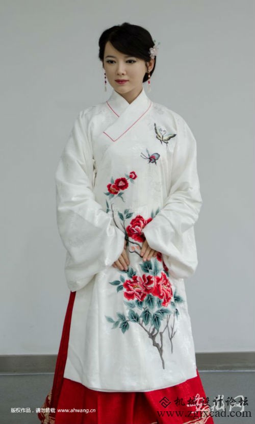 中科大美女机器人.jpg