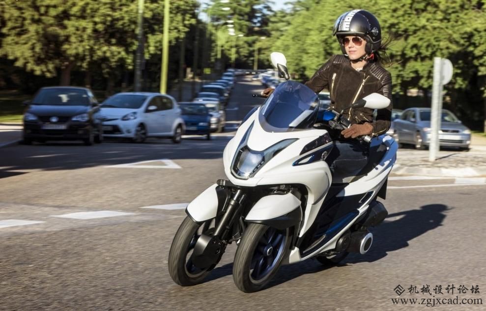 yamaha tricity 2.JPG
