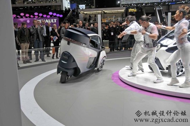 Toyota i-road 3.jpg