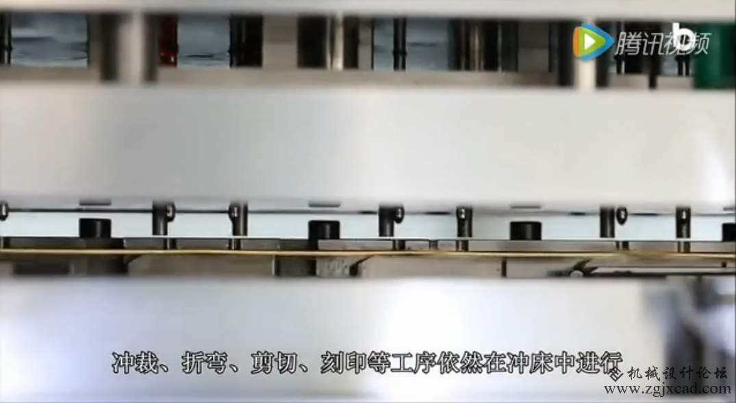 德国的智能冲床出产线，牛啊