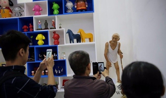 3D打印出来的大爷能以假乱真！