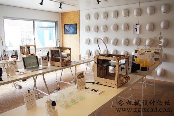 人类对未来居住的畅想，移民外太空！住进3D打印屋