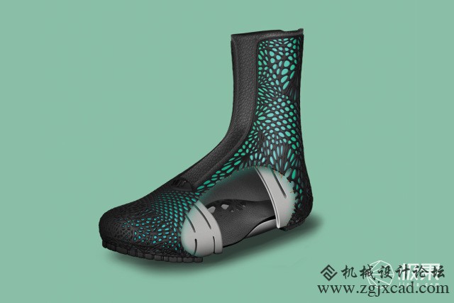 能自动适应脚掌的3D打印靴子，穿上超合脚
