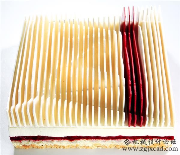 乌克兰糕点师推出结合了数学算法、传统糖果工艺的3D打印蛋糕