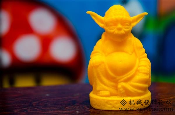 南非制造商Tom van den Bon成功完成了365天的3D打印挑战