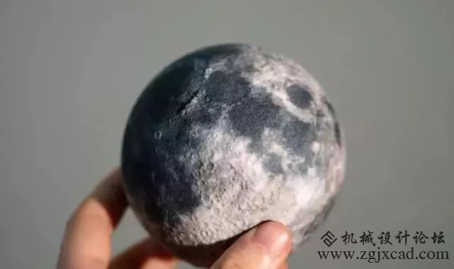 巴黎时装周透视装，全裸演绎3D打印艺术（组图）