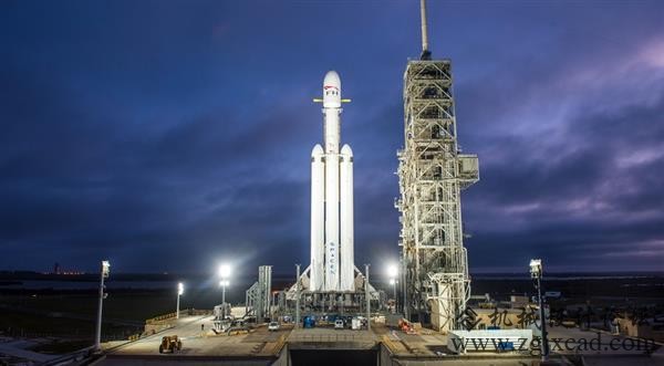 SpaceX的猎鹰重型火箭准备今天发射