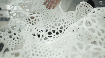 极具震撼！超前卫3D打印的服装与鞋