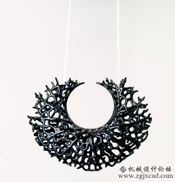 极具震撼！超前卫3D打印的服装与鞋