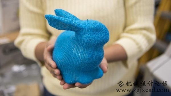 利用计算机软件编织毛衣，3D打印衣服将成为现实