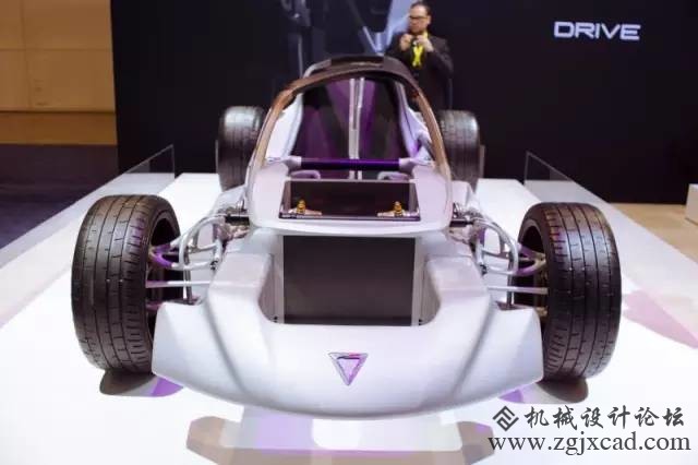 充满未来感与现实感的3D打印超级轿跑 Divergent