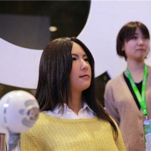 机械人任电影女主角