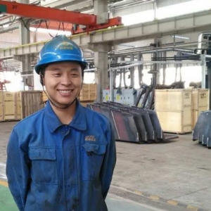 陕建机公司职工拾金不昧受称赞