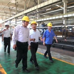 中联重科副总裁来陕建机股份公司参观考察
